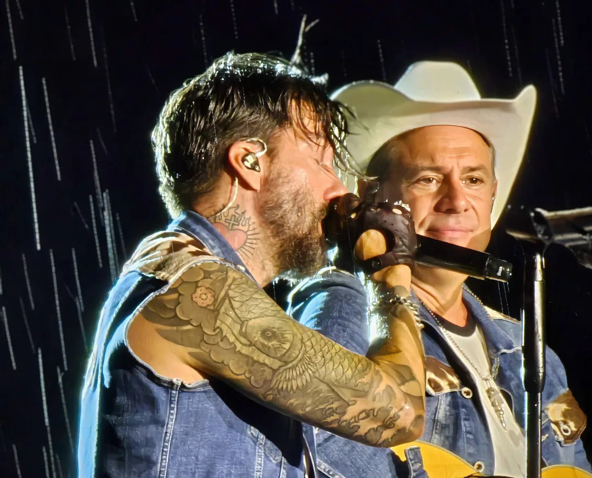 Article Cover Photo for The BossHoss @ Neuenburg 2026 Review